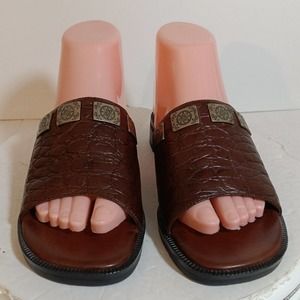 Minnetonka Womens Size 9 Open Toe Sandals Brown Croco Print Leather